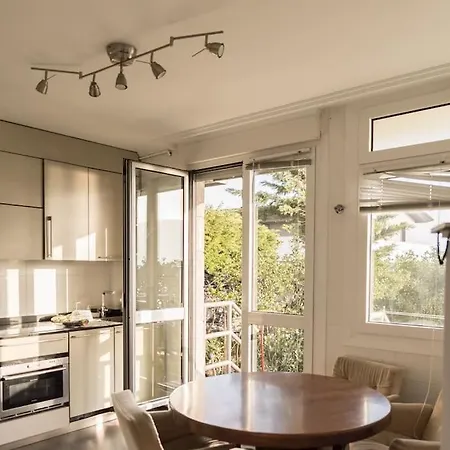 アパート Flat With 160 M Of Garden, Sea Views Bilbao-getxo