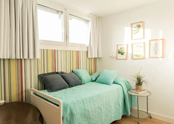 Flat With 160 M Of Garden, Sea Views Bilbao-getxo * Getxo